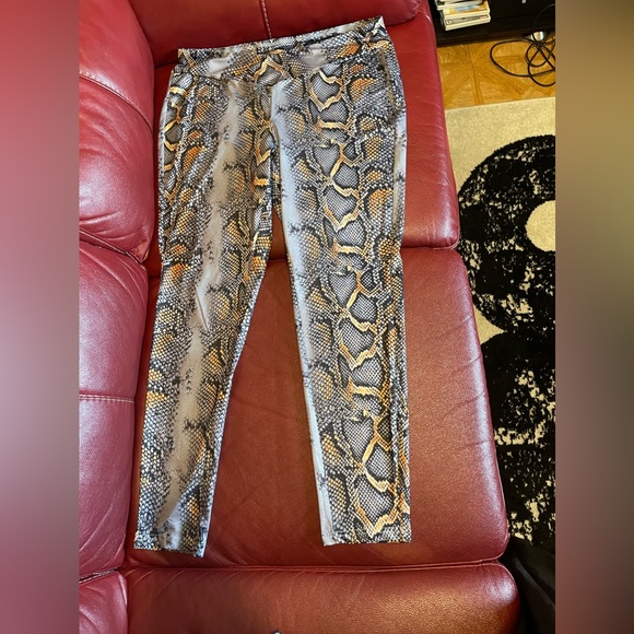 Snakeskin print leggings shiny silver and gold toned. - Picture 1 of 1
